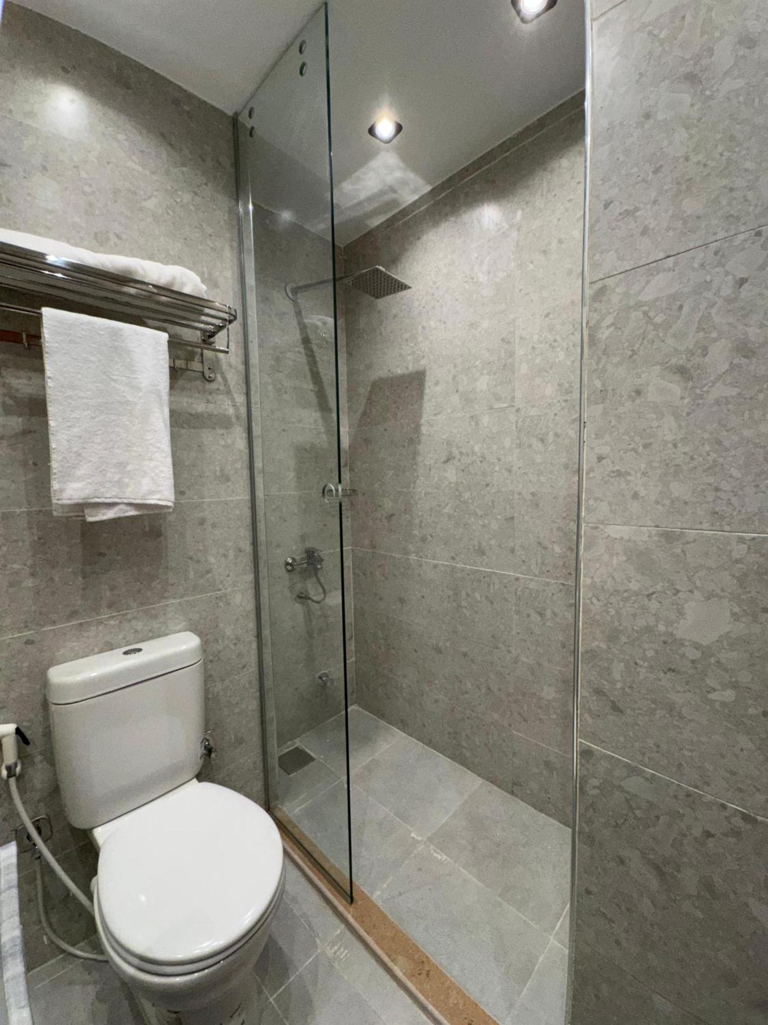 New White Pyramids Inn Ghatati Exterior foto
