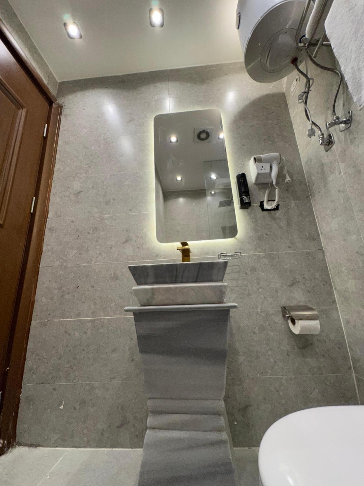 New White Pyramids Inn Ghatati Exterior foto